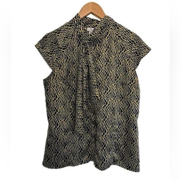 Worthington black & lime green geometric pattern cap sleeve blouse w/ mock neck - Picture 1 of 4